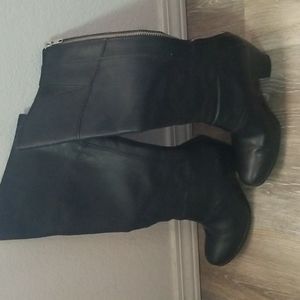 Born beautiful black boots